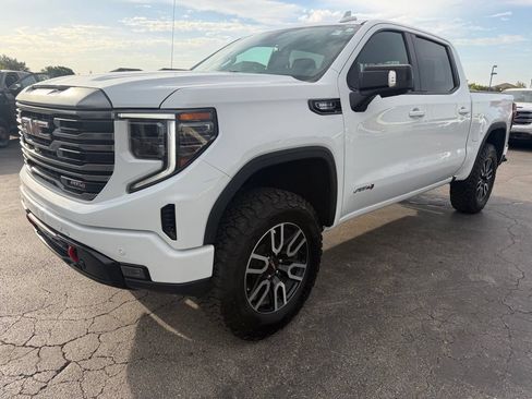 Used 2024 GMC Sierra 1500 AT4 w/ Technology Package AWD/4WD image 10