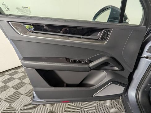 New 2026 Porsche Cayenne Turbo AWD/4WD image 25