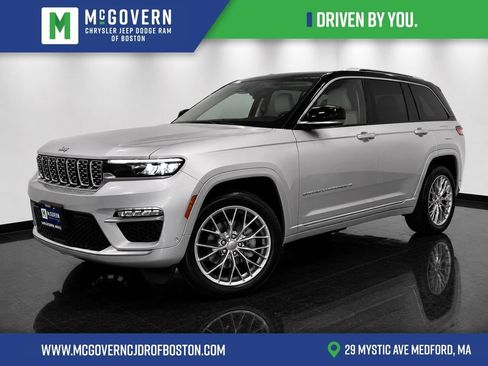 Used 2023 Jeep Grand Cherokee Summit w/ Luxury Tech Group V AWD/4WD image 1
