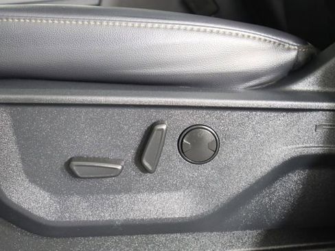 Used 2025 Ford F250 Lariat w/ Lariat Ultimate Package image 48