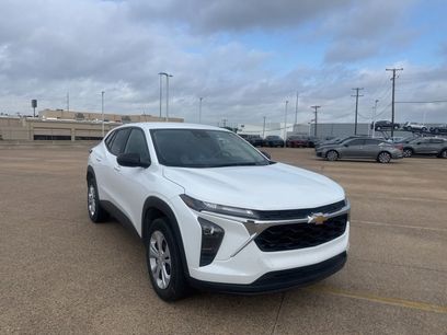 Used 2025 Chevrolet Trax LS