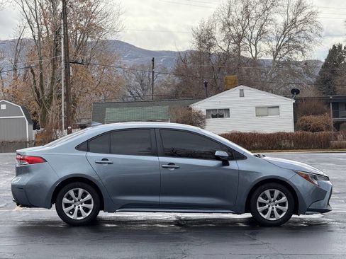Used 2021 Toyota Corolla LE image 4