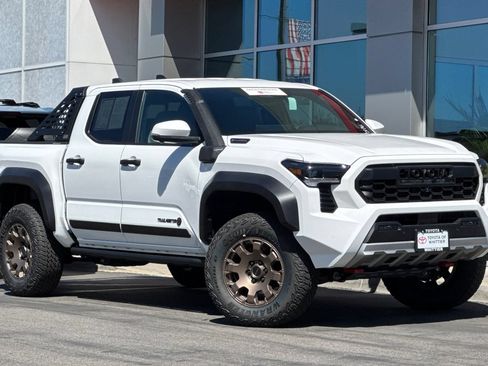 Certified 2025 Toyota Tacoma 4x4 Double Cab Hybrid w/ Tow Tech Package image 2