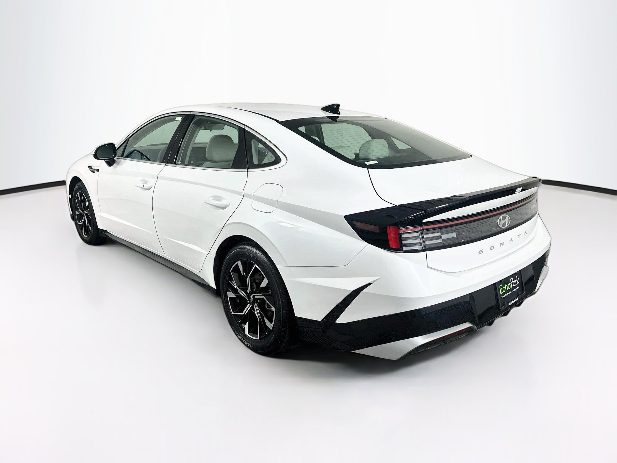 Used 2025 Hyundai Sonata SEL FWD image 5