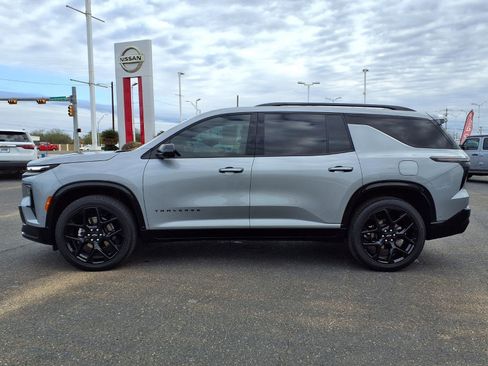 Used 2024 Chevrolet Traverse RS image 22