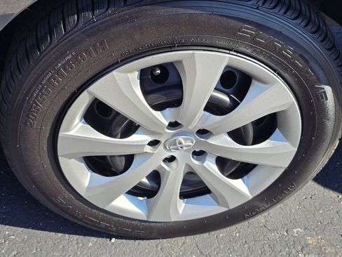 Used 2024 Toyota Corolla LE FWD image 22