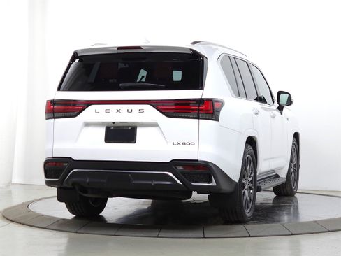 Used 2023 Lexus LX 600 F Sport image 12