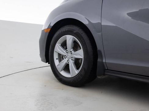 Used 2019 Honda Odyssey EX-L image 17