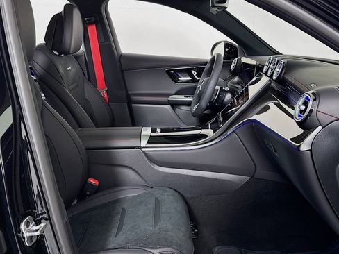 New 2026 Mercedes-Benz GLC 43 AMG 4MATIC Coupe image 6
