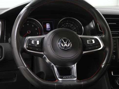 Used 2017 Volkswagen GTI SE image 7