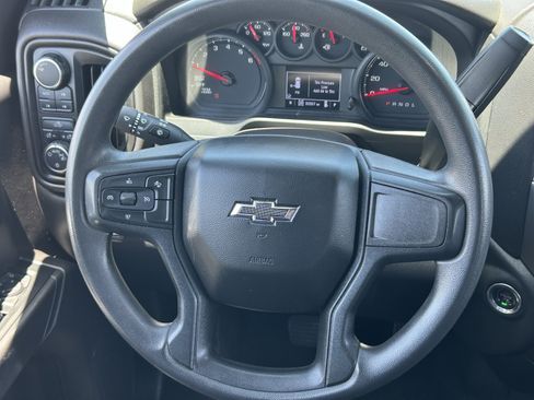 Used 2024 Chevrolet Silverado 1500 Custom Trail Boss AWD/4WD image 21