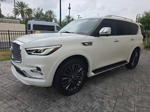 Certified 2024 INFINITI QX80 Sensory w/ Cargo Package AWD/4WD image 8