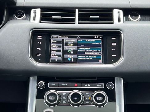 Used 2014 Land Rover Range Rover Sport HSE image 26