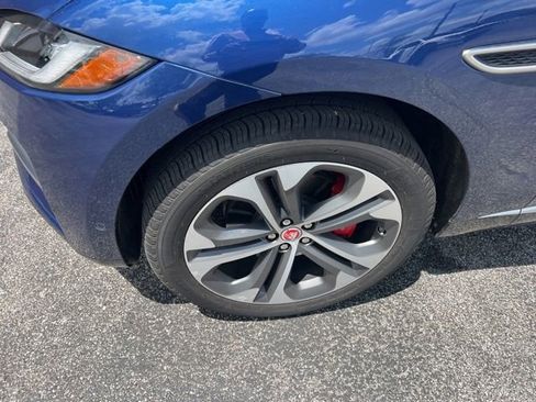 Used 2021 Jaguar F-PACE S AWD/4WD image 9