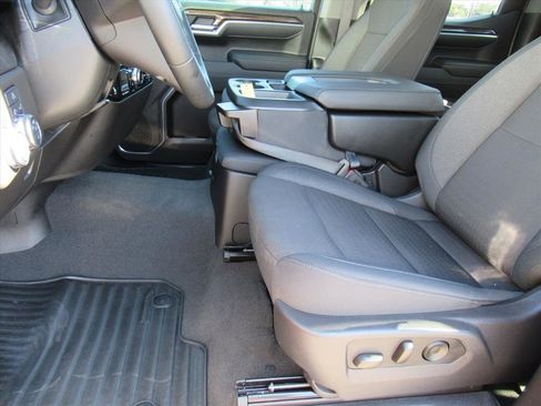 Used 2024 GMC Sierra 1500 Elevation image 18