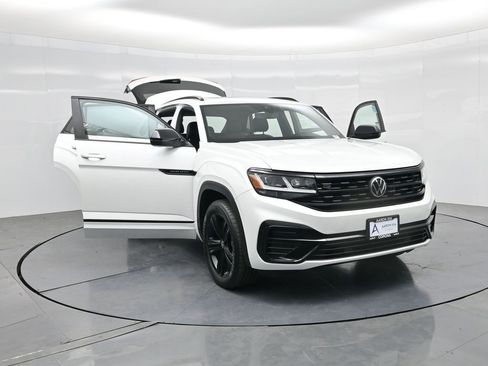 Used 2023 Volkswagen Atlas Cross Sport SEL R-Line AWD/4WD image 29
