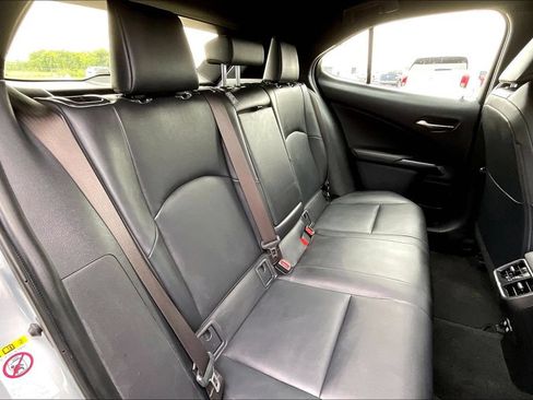 Used 2019 Lexus UX 200 w/ Premium Package FWD image 22
