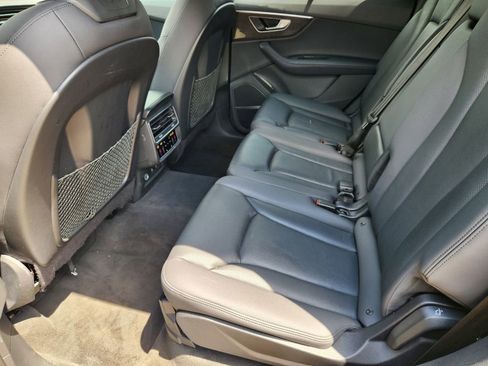 Used 2024 Audi Q7 2.0T Premium Plus AWD/4WD image 34