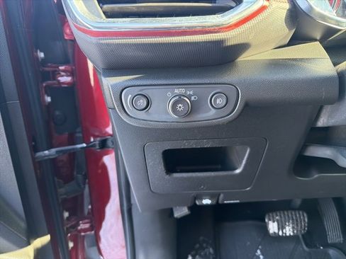 Used 2023 Chevrolet TrailBlazer RS w/ Sun and Liftgate Package image 23