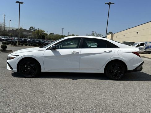 New 2026 Hyundai Elantra SEL Sport Premium FWD image 4
