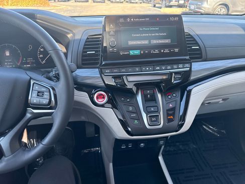 Used 2025 Honda Odyssey Elite image 17