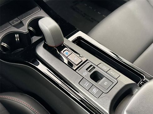 Certified 2025 Toyota Prius Plug-In Hybrid image 27