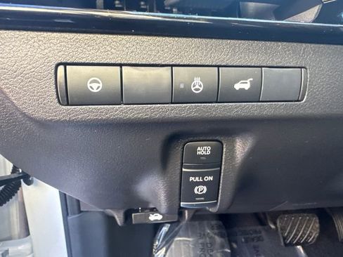 Used 2025 Nissan Murano SL image 29