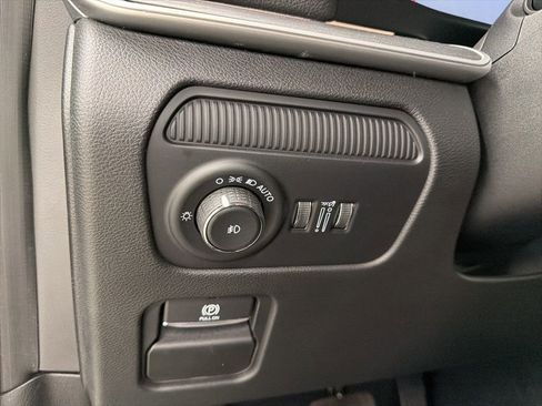 New 2025 Jeep Wagoneer 4WD image 18