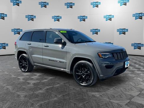 Certified 2022 Jeep Grand Cherokee Laredo X image 8