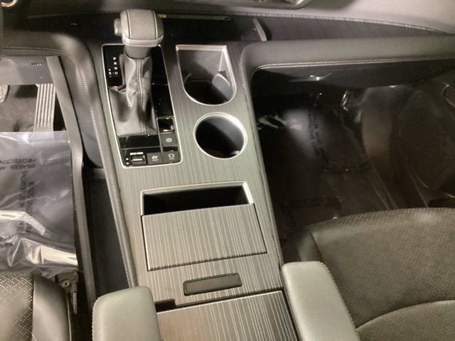 Used 2023 Toyota Sienna XSE AWD/4WD image 16