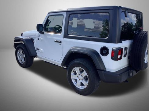 Used 2022 Jeep Wrangler Sport AWD/4WD image 2