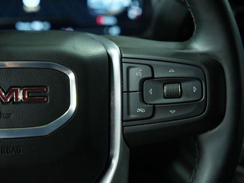 Used 2025 GMC Sierra 1500 SLT AWD/4WD image 46