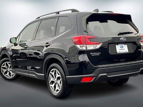 Used 2019 Subaru Forester Premium image 12