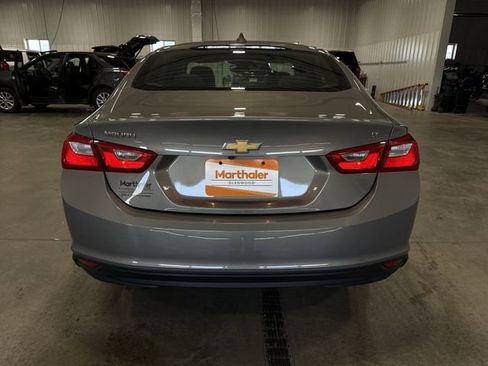 Used 2017 Chevrolet Malibu LT FWD image 7