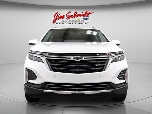 Used 2022 Chevrolet Equinox LT w/ LT True North Edition image 2