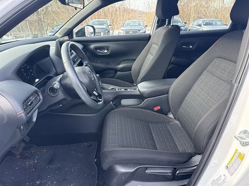 Used 2023 Honda HR-V Sport image 9