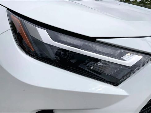 Used 2023 Toyota RAV4 XLE Premium AWD/4WD image 27