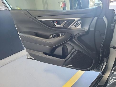 Used 2022 Subaru Outback Limited image 6