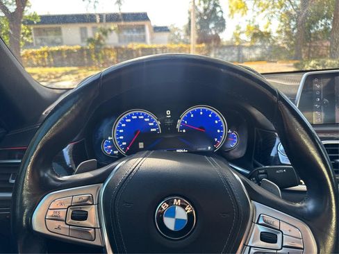 Used 2017 BMW 750i xDrive image 15
