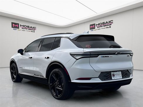 New 2025 Chevrolet Equinox EV RS image 5