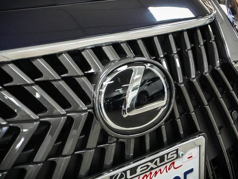 Certified 2025 Lexus ES 300h w/ Premium Package image 28