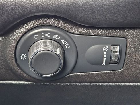 Used 2024 Dodge Durango GT image 23