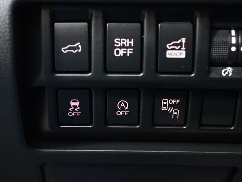 Used 2023 Subaru Forester Limited image 23