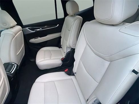 Used 2024 Cadillac XT6 Sport w/ Technology Package image 37