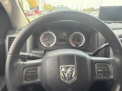 Used 2014 RAM 1500 Express AWD/4WD image 11