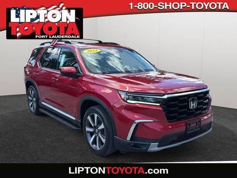 Used 2023 Honda Pilot Touring image 1