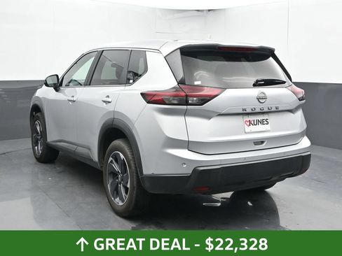 Used 2025 Nissan Rogue SV FWD image 12