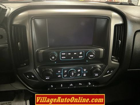 Used 2018 Chevrolet Silverado 1500 LT w/ All Star Edition AWD/4WD image 29