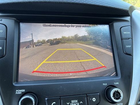 Used 2017 Hyundai Veloster FWD image 11
