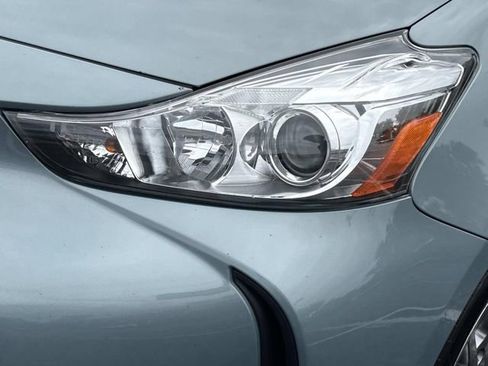 Used 2017 Toyota Prius V Four FWD image 11